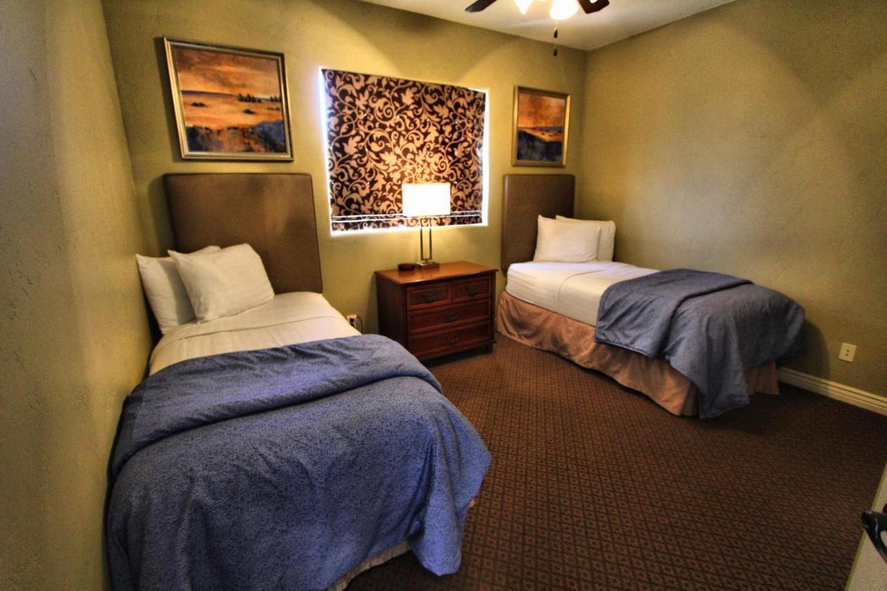 Canyon At Coral Ridge Hotel 2*